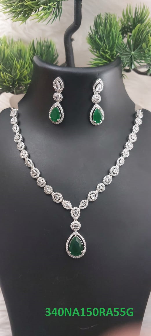 NECKLACE SET
