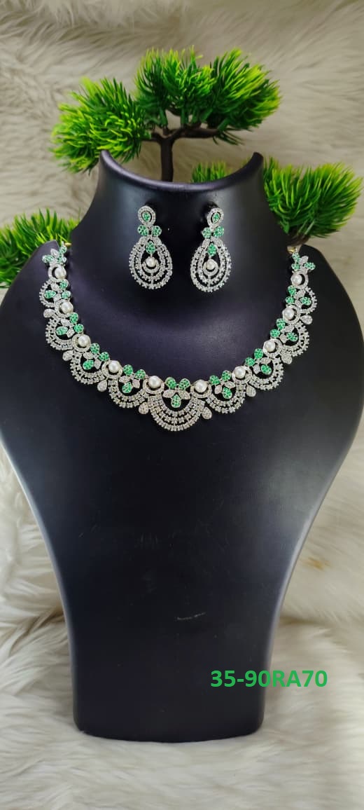  NECKLACE SET